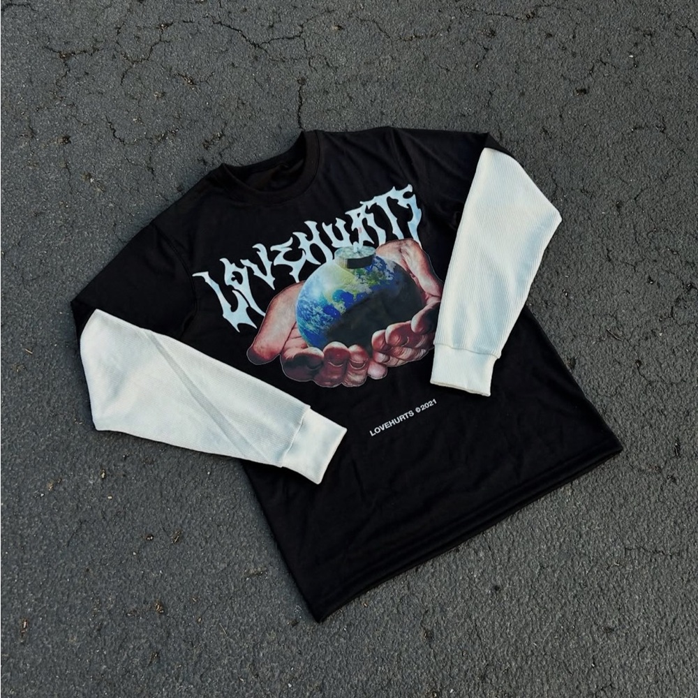 Love-Hurts Graphic Long Sleeve Tee